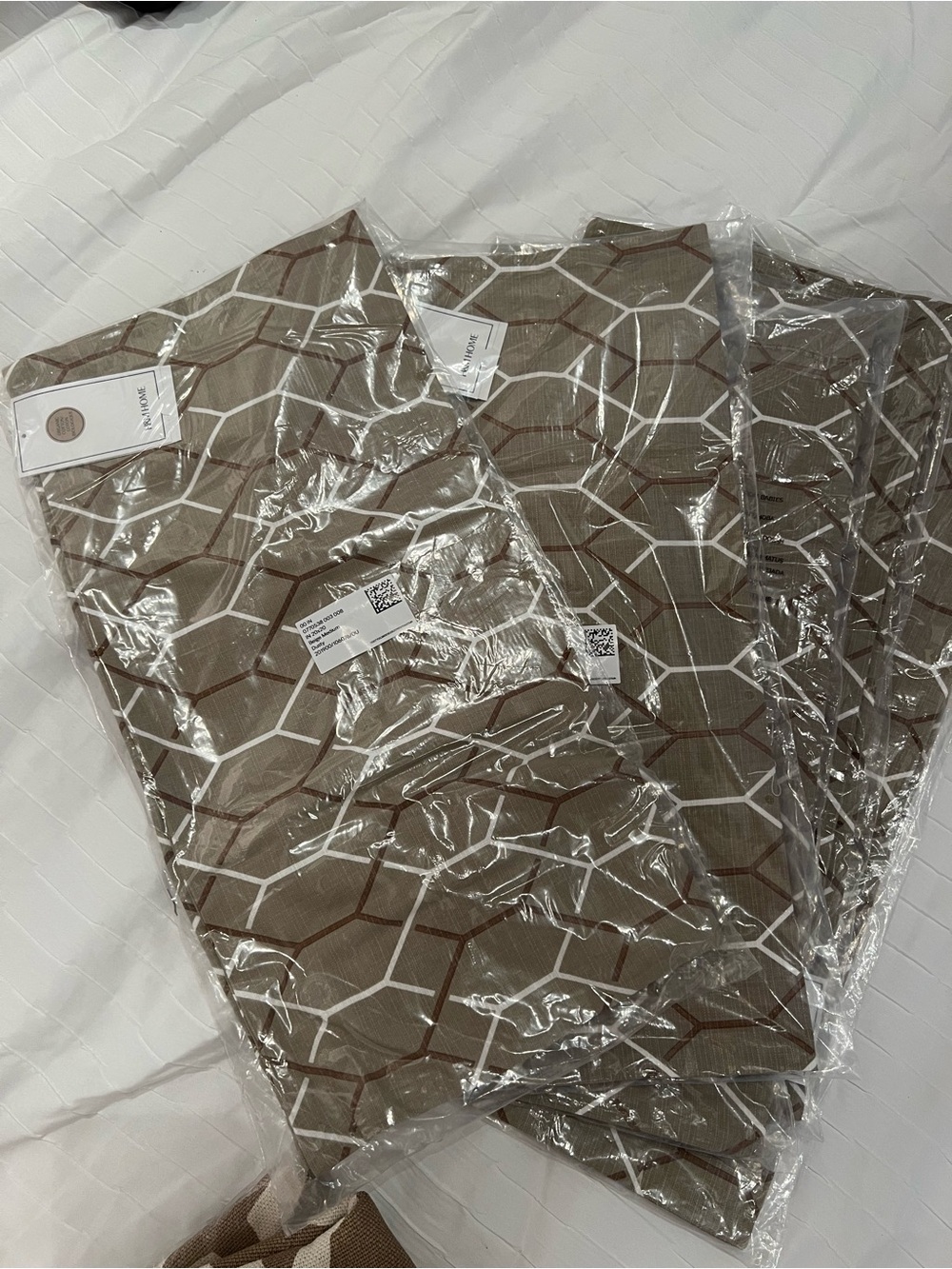 H&M home organic cotton Geometric Pattern Beige Pillow Cases - Set of 6 (20x20)